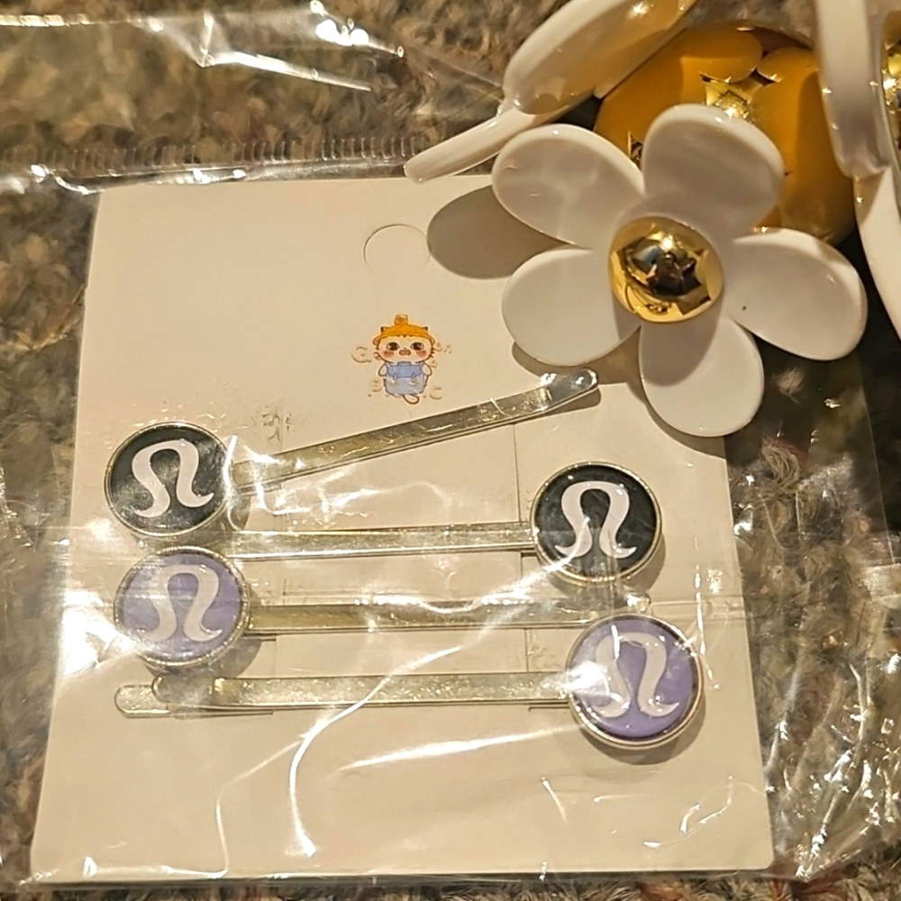 NWT LULULEMON hair clips